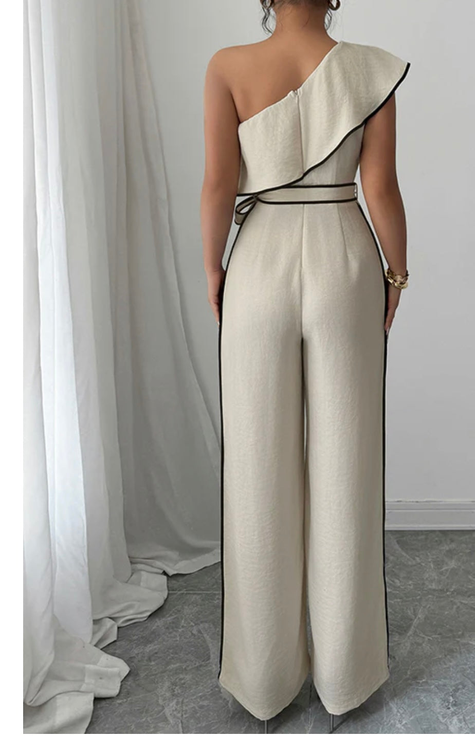Women High Waisted Wide Leg Elasticity Tied Waist
One-Shoulder Jumpsuit