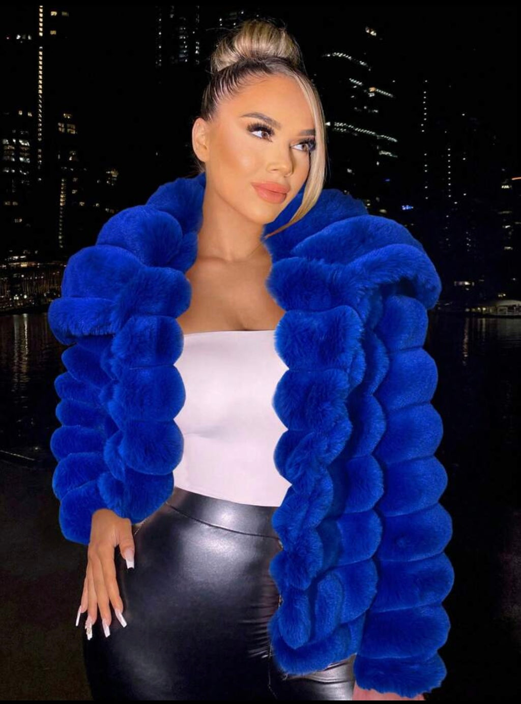 Women Sophisticated￼Fur Coats