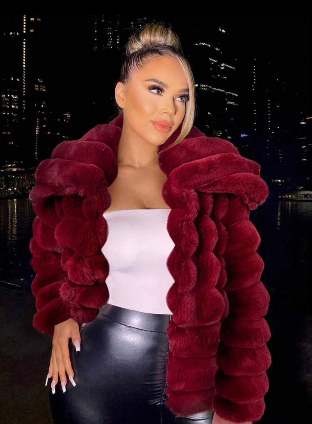 Women Sophisticated￼Fur Coats