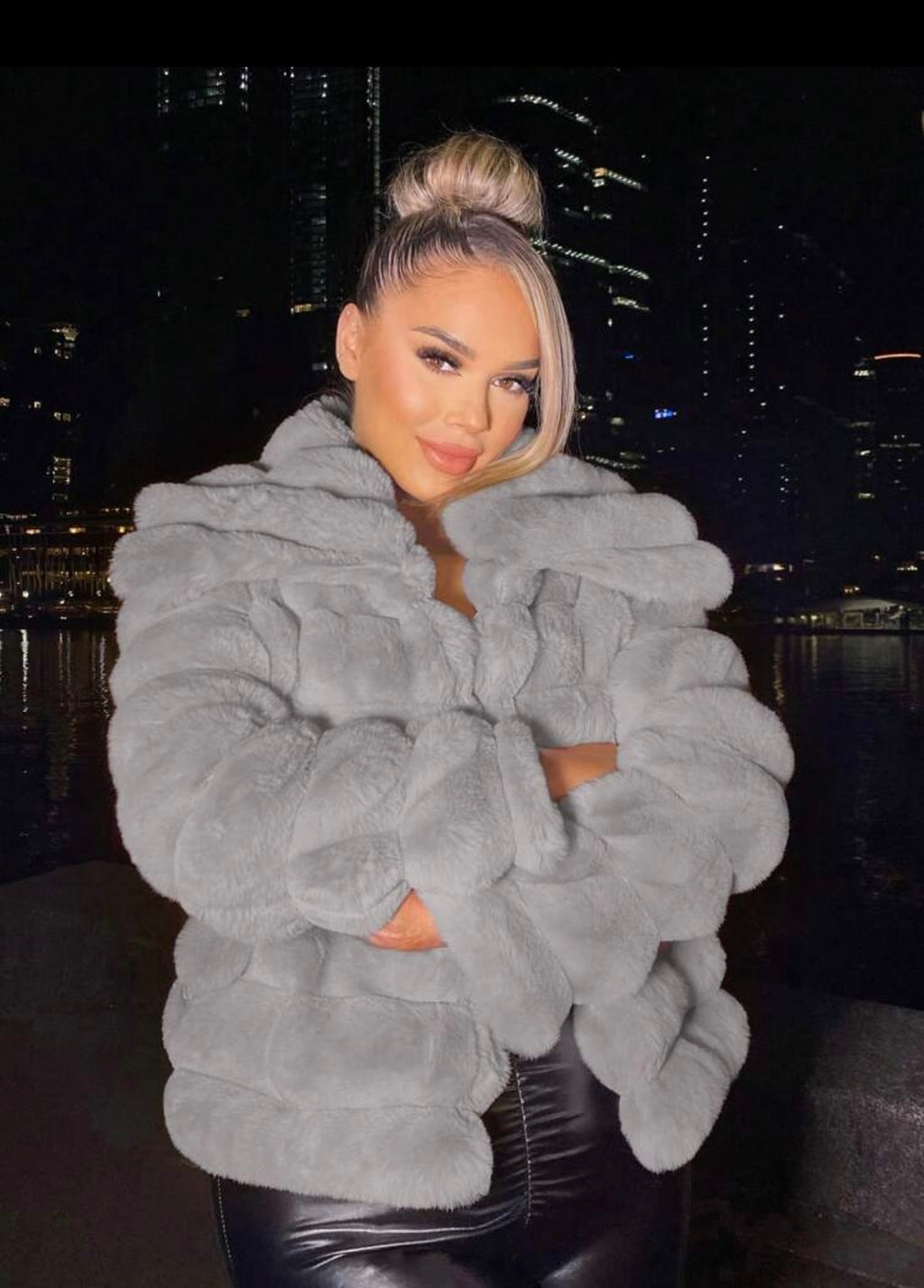 Women Sophisticated￼Fur Coats